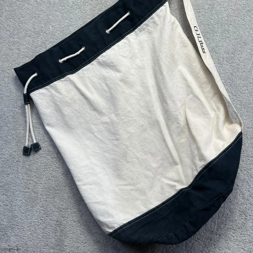VINTAGE G.H. Bass Canvas Duffle Drawstring Bag Nautical Laundry Shoulder Strap